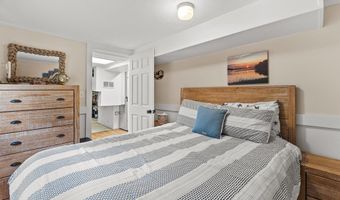 8 Stackpole Cir, Bourne, MA 02532