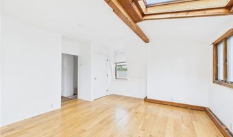 61 Blanding Ave, Barrington, RI 02806
