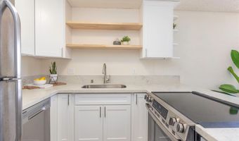 300 Wai Nani Way 1715, Honolulu, HI 96815
