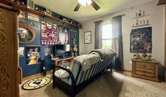 416 Brittany Ct, Aurora, MO 65605