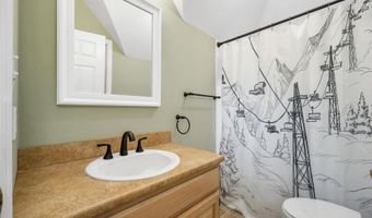 32 Merrill Rd, Campton, NH 03223
