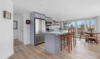 13 Starboard Ave, Jamestown, RI 02835