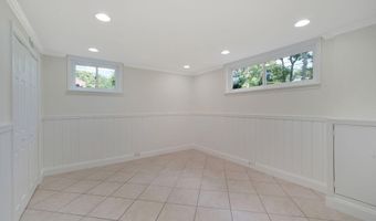 7705 ROYSTON St, Annandale, VA 22003