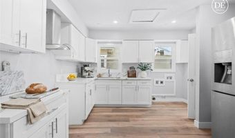 941 W 55th St, Los Angeles, CA 90037