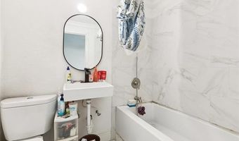 616 LEBEAU St, Arabi, LA 70032