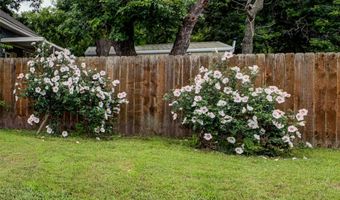 200 S Crane St, Alvord, TX 76225