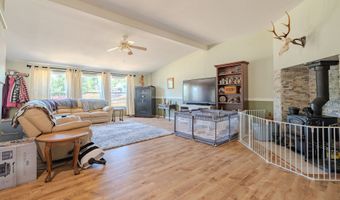 308 SADDLE Rd, Amboy, WA 98601