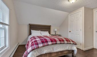86 Westwood Ave, Cranston, RI 02905