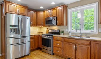212 Oak Hill Rd, Barrington, NH 03825