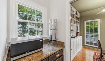 42869 NASHUA St, Ashburn, VA 20147