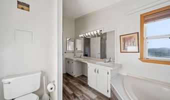 3 Camino Anastacio, Arroyo Hondo, NM 87513