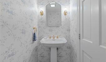 429 Woonsocket Hill Rd, North Smithfield, RI 02896