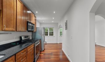 3498 MARTHA CUSTIS Dr 317, Alexandria, VA 22302