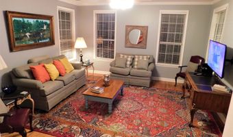 15 Meridian Rd, Beaufort, SC 29907