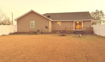 57 Brandon St, Baxley, GA 31513