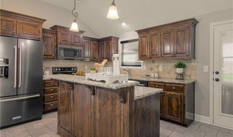16910 Tucker Ct, Basehor, KS 66007