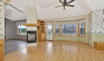 307 Cypress Ct, Andover, KS 67002