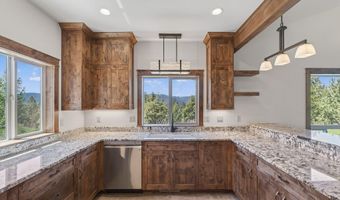 273 Paradise Valley Rd, Bonners Ferry, ID 83805