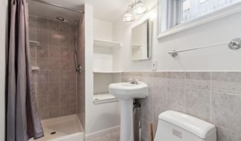 9923 MAYFIELD Dr, Bethesda, MD 20817