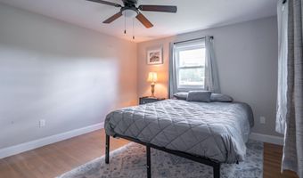 18 Dream Lake Dr, Amherst, NH 03031