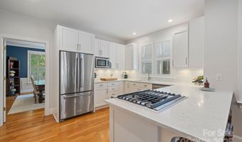 2306 Club Rd, Charlotte, NC 28205