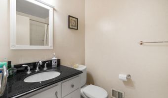 8901 CHARRED OAK Dr, Bethesda, MD 20817