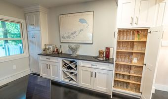 142 NE Hillside Dr, Abingdon, VA 24210