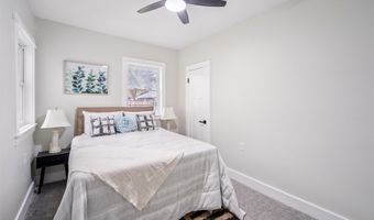 212 Nile Kinnick Dr N, Adel, IA 50003