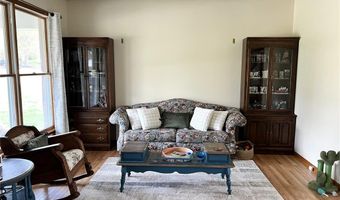 863 Marc Dr, Alton, IL 62002