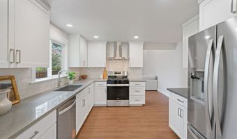 11615 SW SETTLER Way, Beaverton, OR 97008