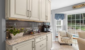 1233 Red Oak Plantation Dr, Ballwin, MO 63021