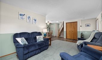 923 Hillside Dr, Amherst, OH 44001