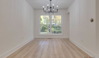 3023 N Windsor Dr, Arlington Heights, IL 60004