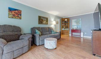 142 Woodland Dr 142, Cromwell, CT 06416
