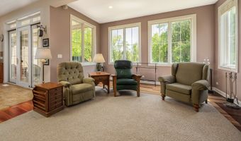 660 Birch Hollow Dr, Antioch, IL 60002