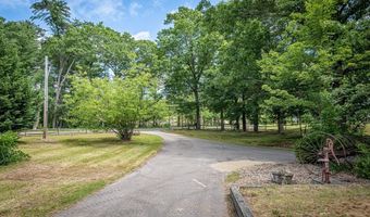 48 Elm St, Berkley, MA 02779