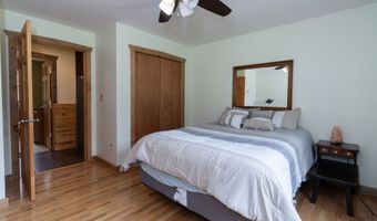 13 Woodridge Dr, Barkhamsted, CT 06063