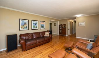 204 E Madison Dr, Polk City, IA 50226