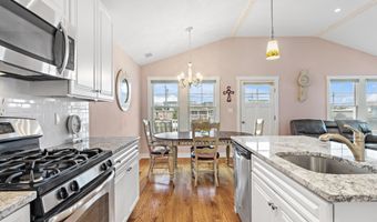 511 Engleside Ave, Beach Haven, NJ 08008