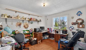385 Adams St, American Falls, ID 83211