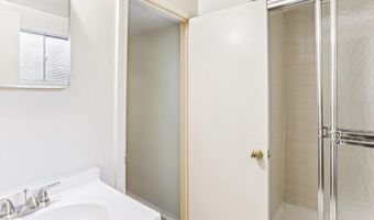 6812 ALGONQUIN Ave, Bethesda, MD 20817