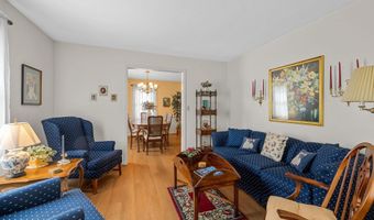 107 Forestdale Dr, Boiling Springs, SC 29316