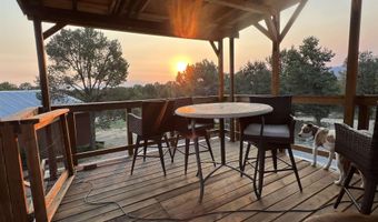 438 Carson Rd S, Carson, NM 87515