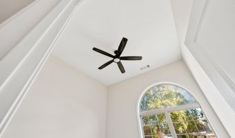 738 York View Dr, Auburn, GA 30011