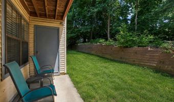 233 Perth Hill Ct, Aberdeen, NJ 07747