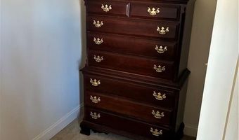 1 Rolfe Sq 2, Cranston, RI 02910