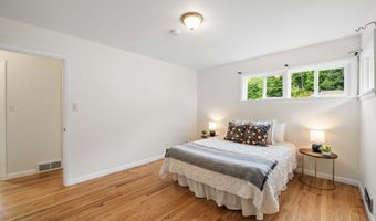 1465 3RD St, Astoria, OR 97103
