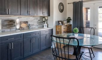 10691 Joshua Rd, Apple Valley, CA 92308