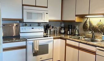 560 Penn Ct 7, North Liberty, IA 52317
