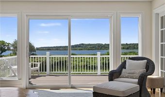 38 Pierce Ave, Jamestown, RI 02835